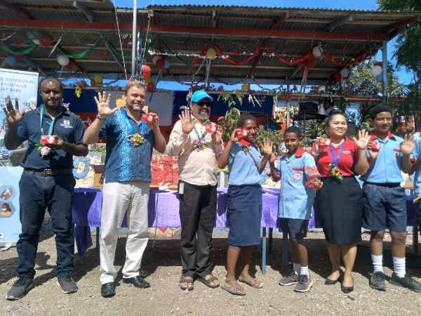 COLGATE PALMOLIVE DISTRIBUTES HANDWASHING SOAPS TO PNG SCHOOLS