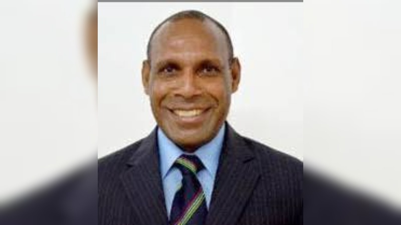 OUTGOING MINISTER QUERIES CUTS TO EDUCATION BUDGET