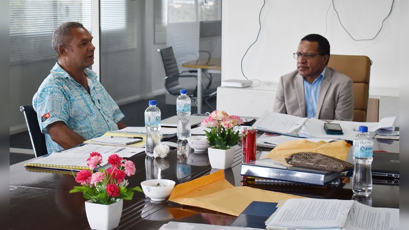 MINISTER RAMINAI VISITS PNG NATIONAL RESEARCH INSTITUTE