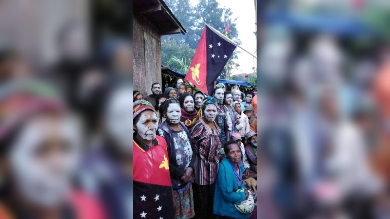 REMOTE VILLAGE IN EHP TRADITIONALLY MOURNS GRAND CHIEF