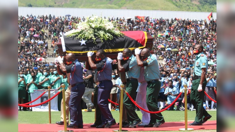 FITTING FAREWELL FOR THE GRAND CHIEF  - WITNESSED BY THOUSANDS IN PNG