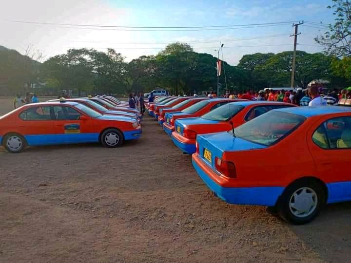 “FREE TAXI SERVICE FOR CITY MAMAS ON MOTHERS DAY"