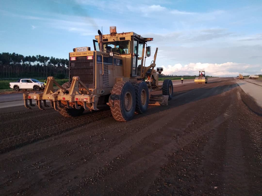 ANNOUNCEMENT ON THE RECONSTRUCTION OF TOKUA AIRPORT RUNWAY