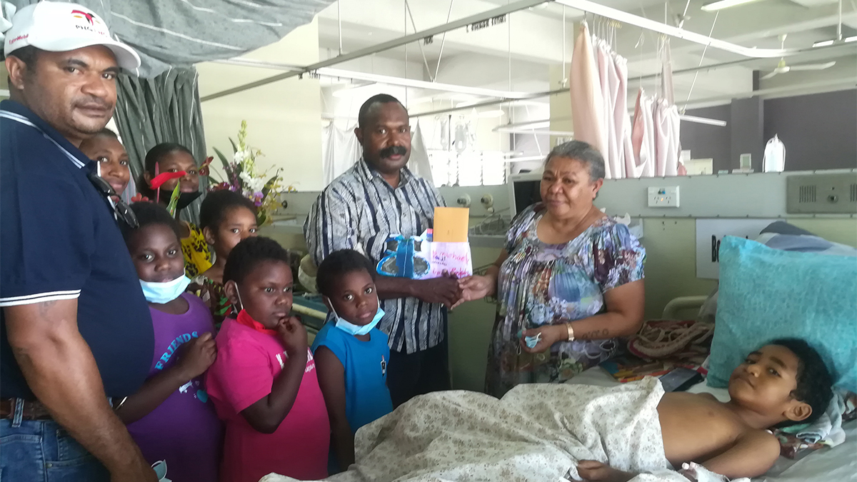 OVERWHELMING COMMUNITY SUPPORT FOR  THE INJURED EDAI SCHOOL KIDS