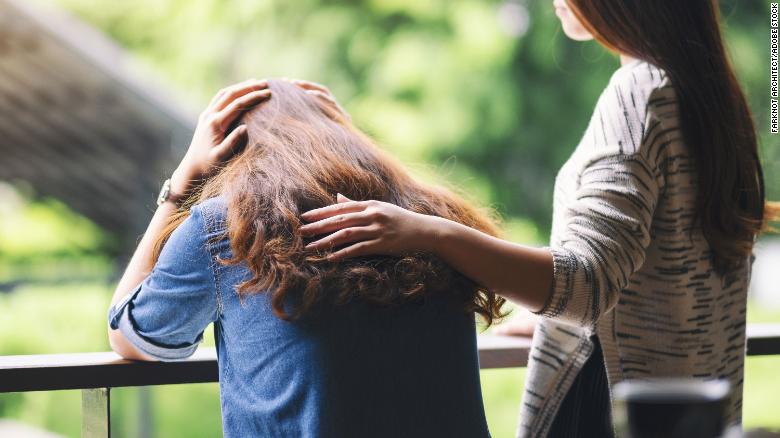 ROOT OF TEEN EMPATHY BEGINS WITH SECURE RELATIONSHIPS AT HOME, STUDY FINDS