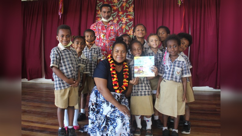 PNG AUTHOR LAUNCHES KOPKOP COLLEGE BOOK WEEK