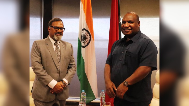 OUTGOING INDIAN HIGH COMMISSIONER TO PNG PAYS FAREWELL CALL ON PM MARAPE