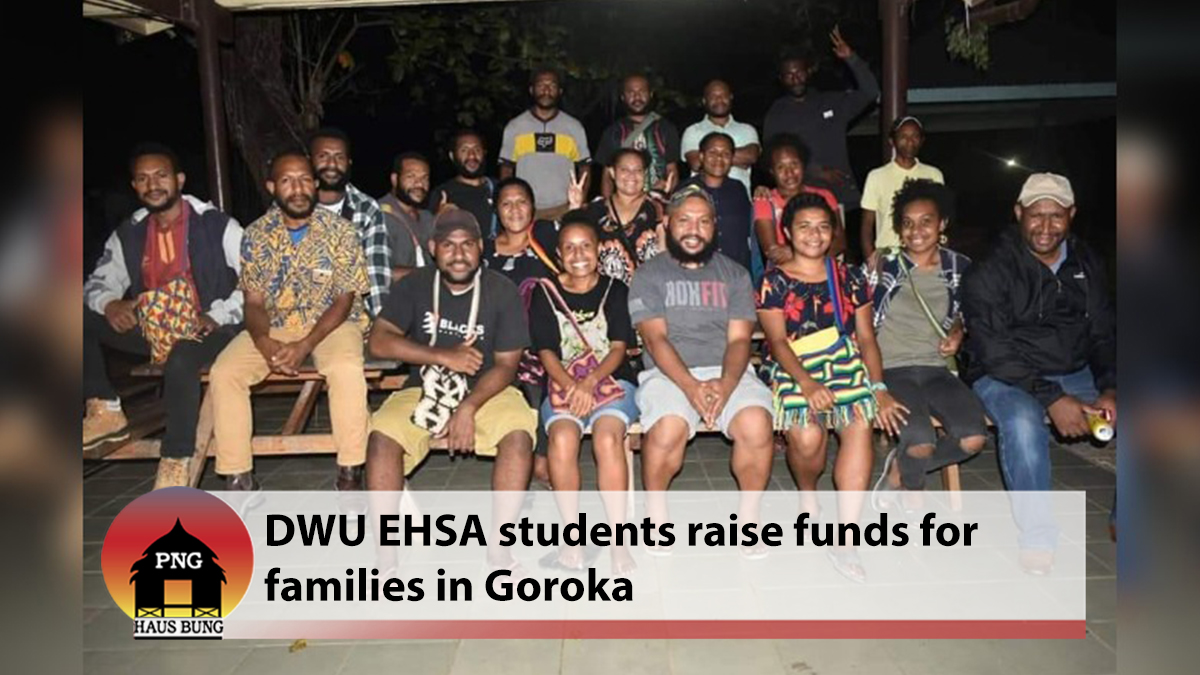 DWU EHSA STUDENTS HELPING FAMILIES IN GOROKA
