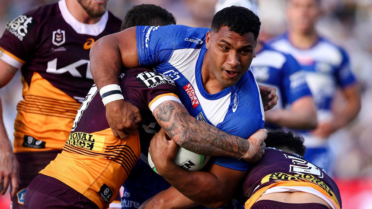 REYNOLDS SHINES AS BRONCOS OUTCLASS BULLDOGS