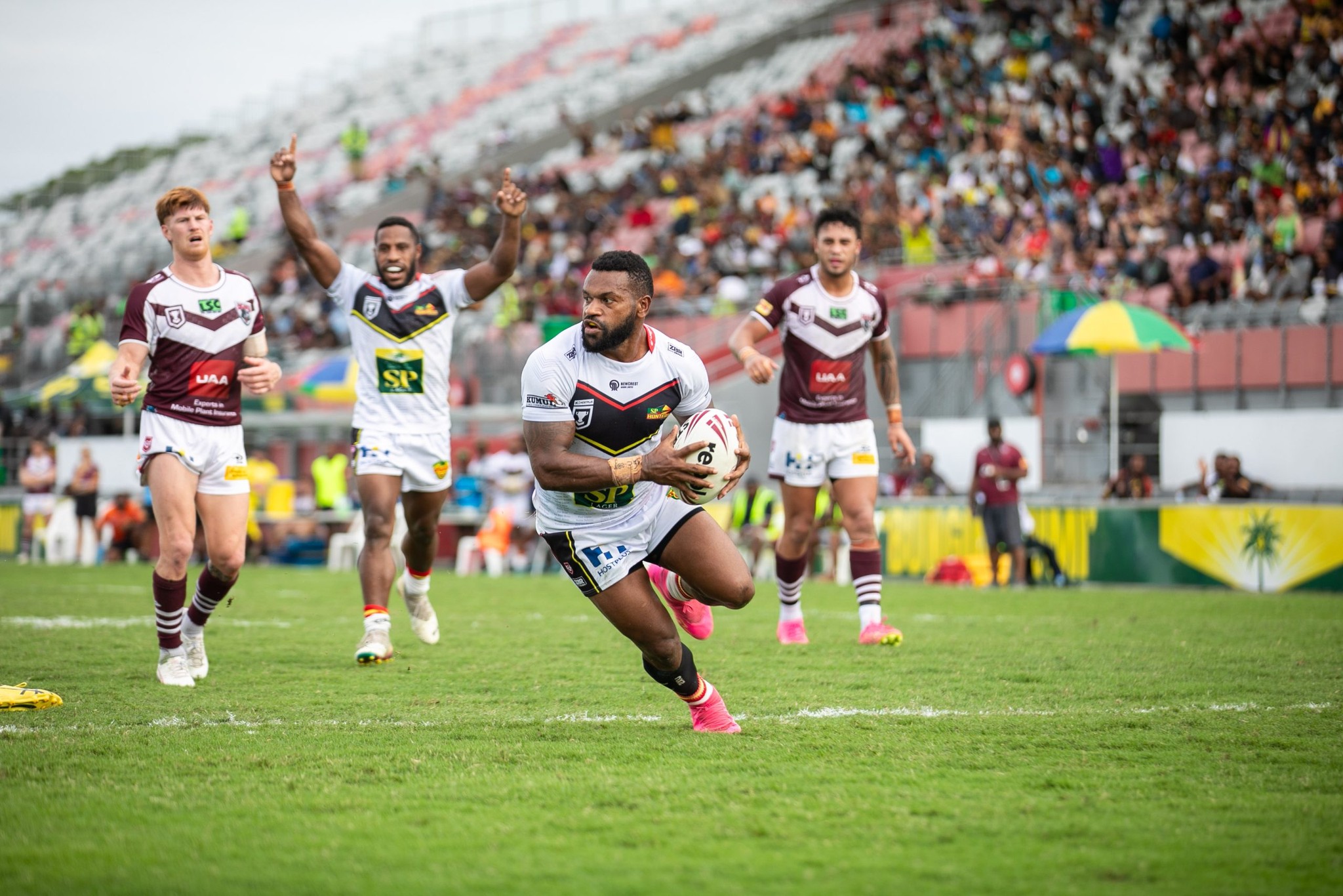 SP HUNTERS GO DOWN TO BURLEIGH BEARS