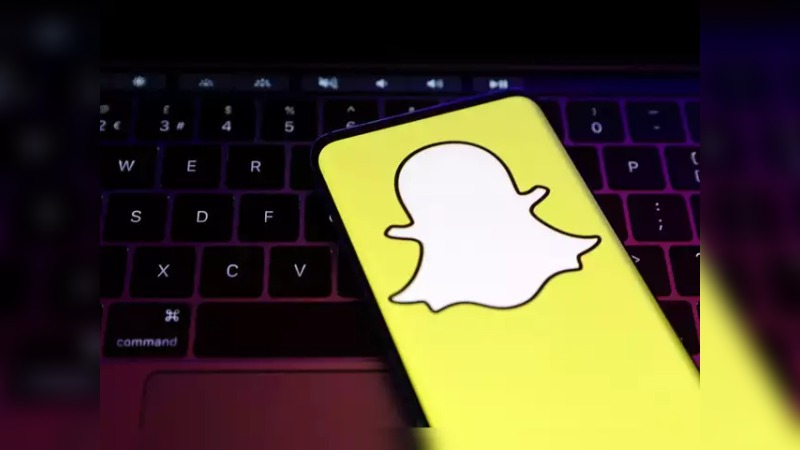 SNAPCHAT ADDS NEW SAFETY FEATURES FOR TEEN USERS
