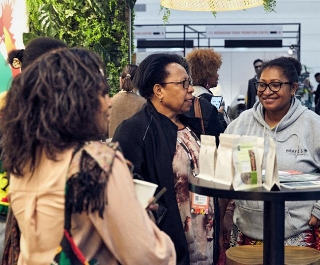 FIVE WOMEN COFFEE FARMERS & EXPORTERS ATTEND INTERNATIONAL COFEE EXHIBIT