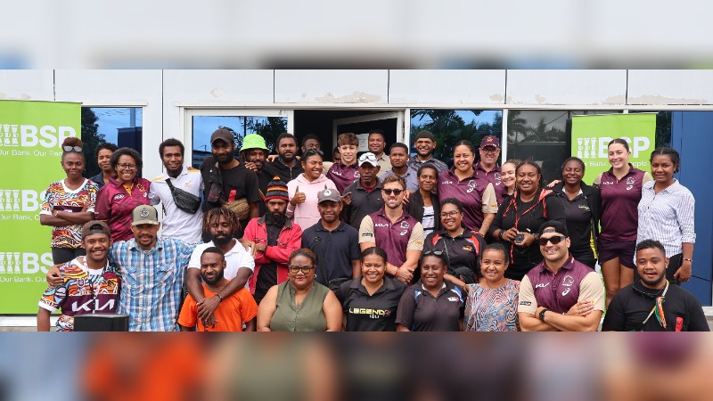 PNGFM TEAM WELCOMES BRONCOS VISIT TO THE STUDIO