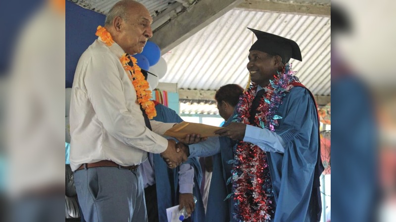 SIR MOI INSPIRES GRADUATES AT THEOLOGICAL COLLEGE GRADUATION