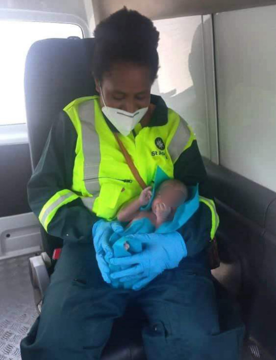 TRAINEE NURSE DELIVERS BABY IN AMBULANCE