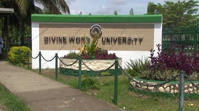 DIVINE WORD UNI GRADUATION TO PROCEED