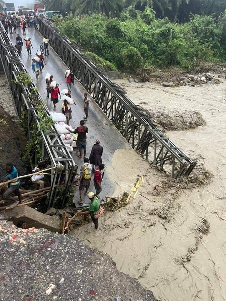 NATIONAL DISASTER CENTER AWAITS DISASTER REPORTS