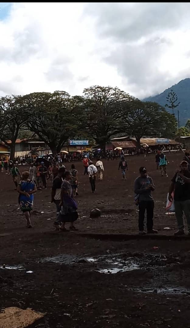 CHAOS ERUPTS IN GOROKA; POLICE HUNT FOR PERPETRATORS