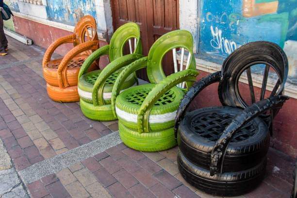 DWU STUDENTS UTILIZE OLD TYRES FOR BEAUTIFICATION PROJECT