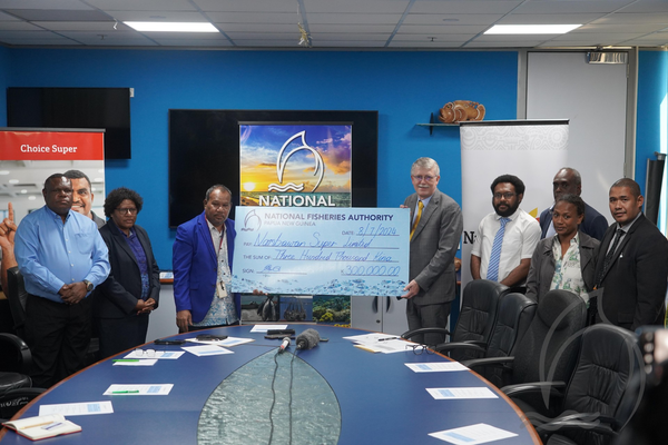 NFA PRESENTS SUPER CONTRIBUTIONS FOR PNG FISHERIES OBSERVERS
