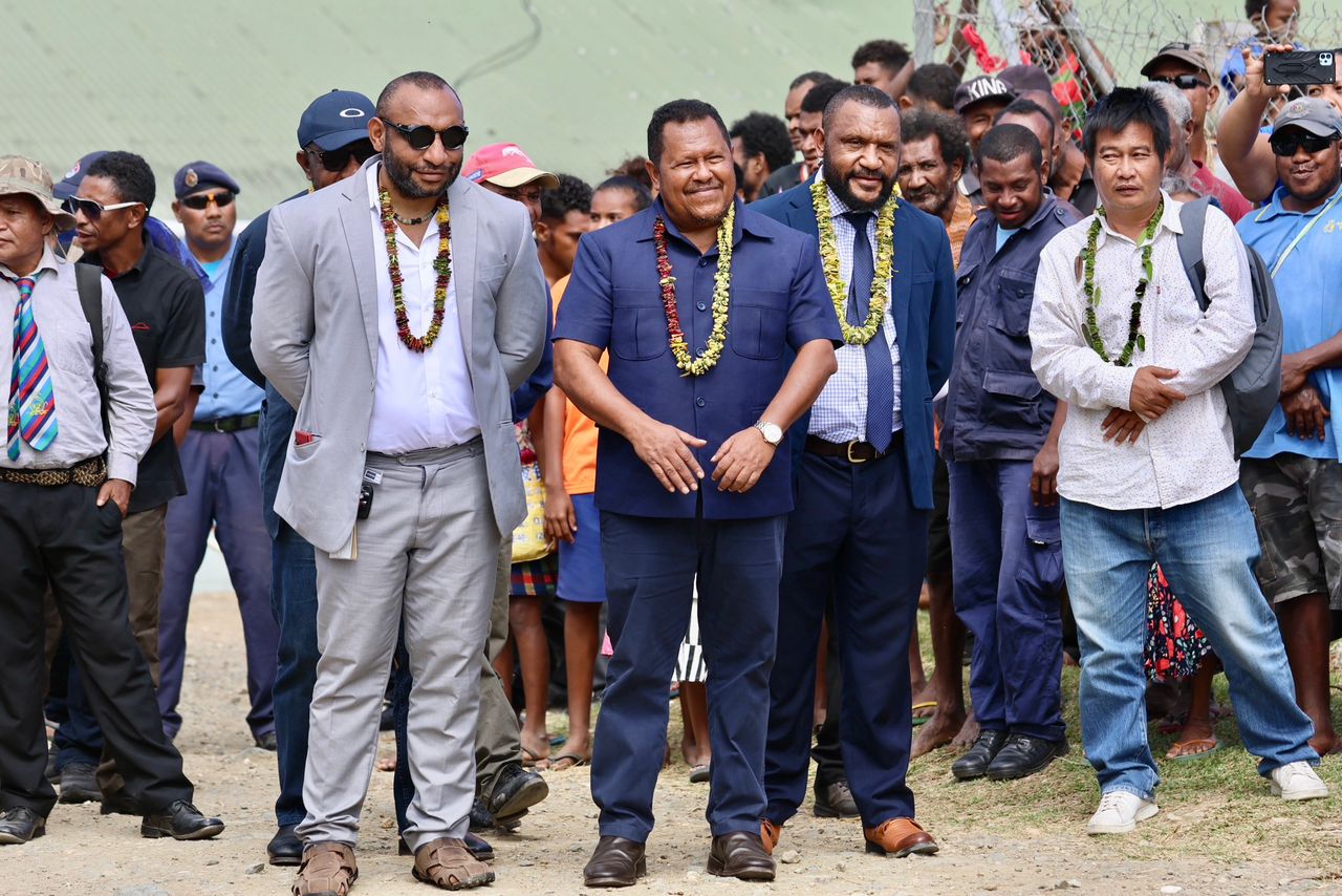 PAITA PRAISES LEONARD FOR STRONG LEADERSHP AND SACRIFICE