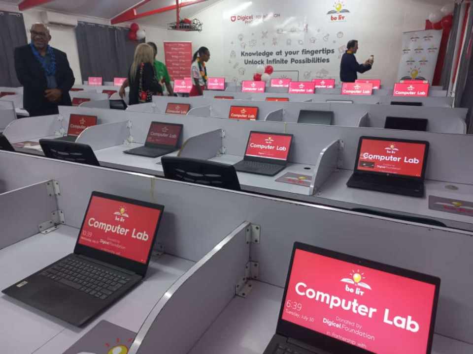 DIGICEL FOUNDATION EXPANDS DIGITAL EDUCATION IN LAE