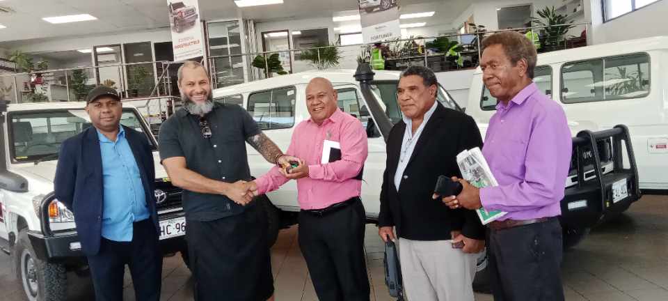 GOV JUFFA HANDS OVER SUPPORT TO ORO EDUCATION DIVISION