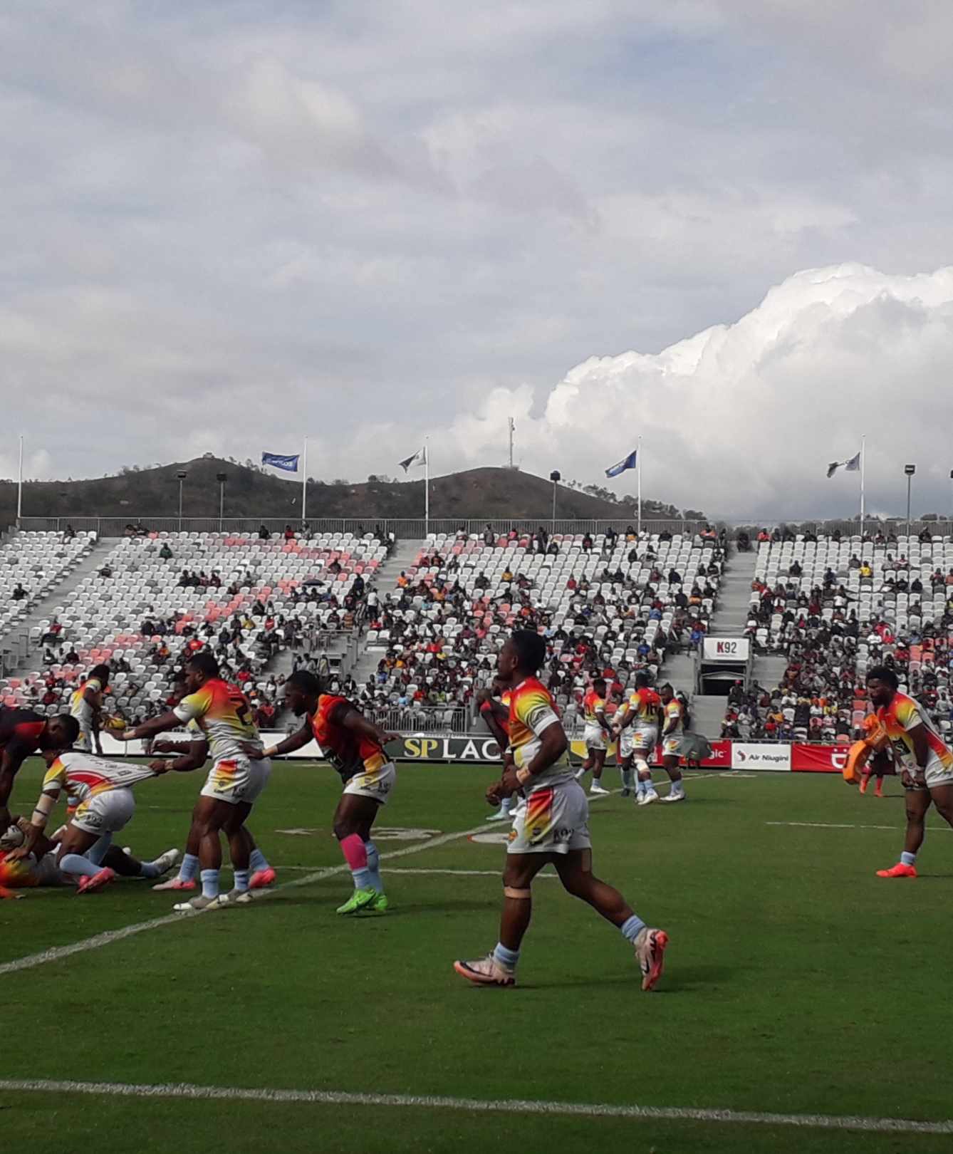 HUNTERS COMMAND VICTORY OVER CLYDESALES