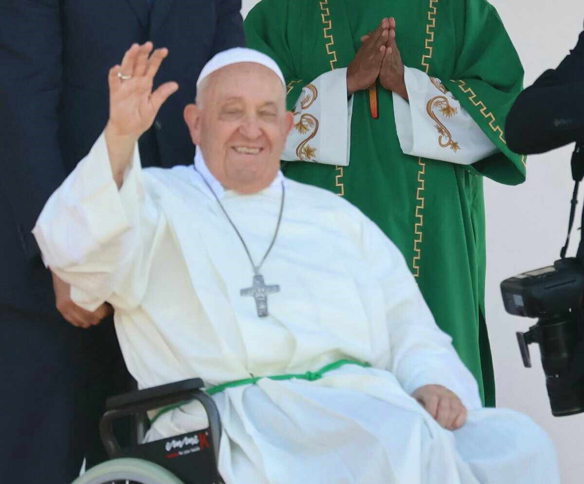 PAPUA NEW GUNIEA FAREWELLS POPE FRANCIS