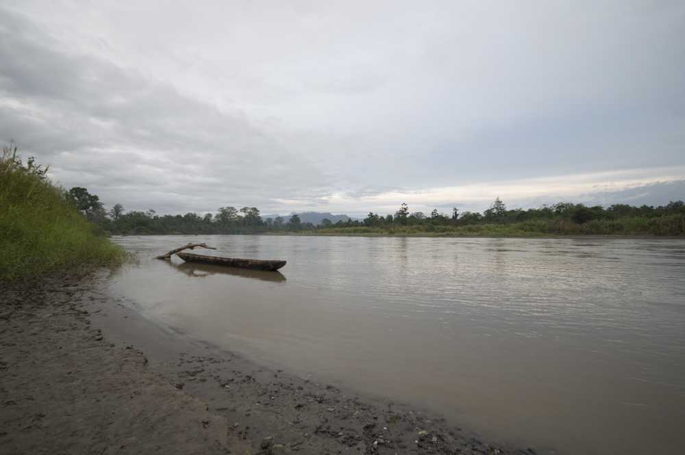 LOCAL COMMUNITY WANT BRIDGE OVER WATUT RIVER