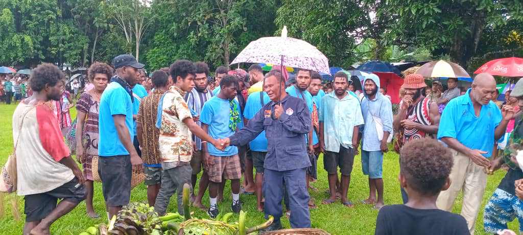 YOUTHS RECONCILE WITH COMMUNITY