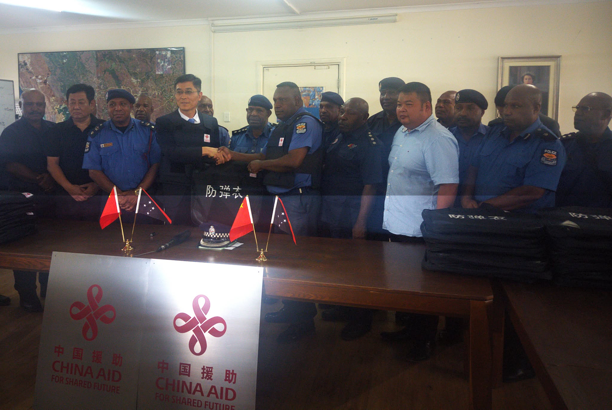 CHINESE COMMUNITY DONATES TO NCD POLICE