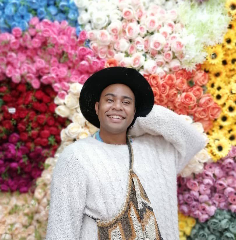 HAVING A VOICE IN WRITING: KULINIASI