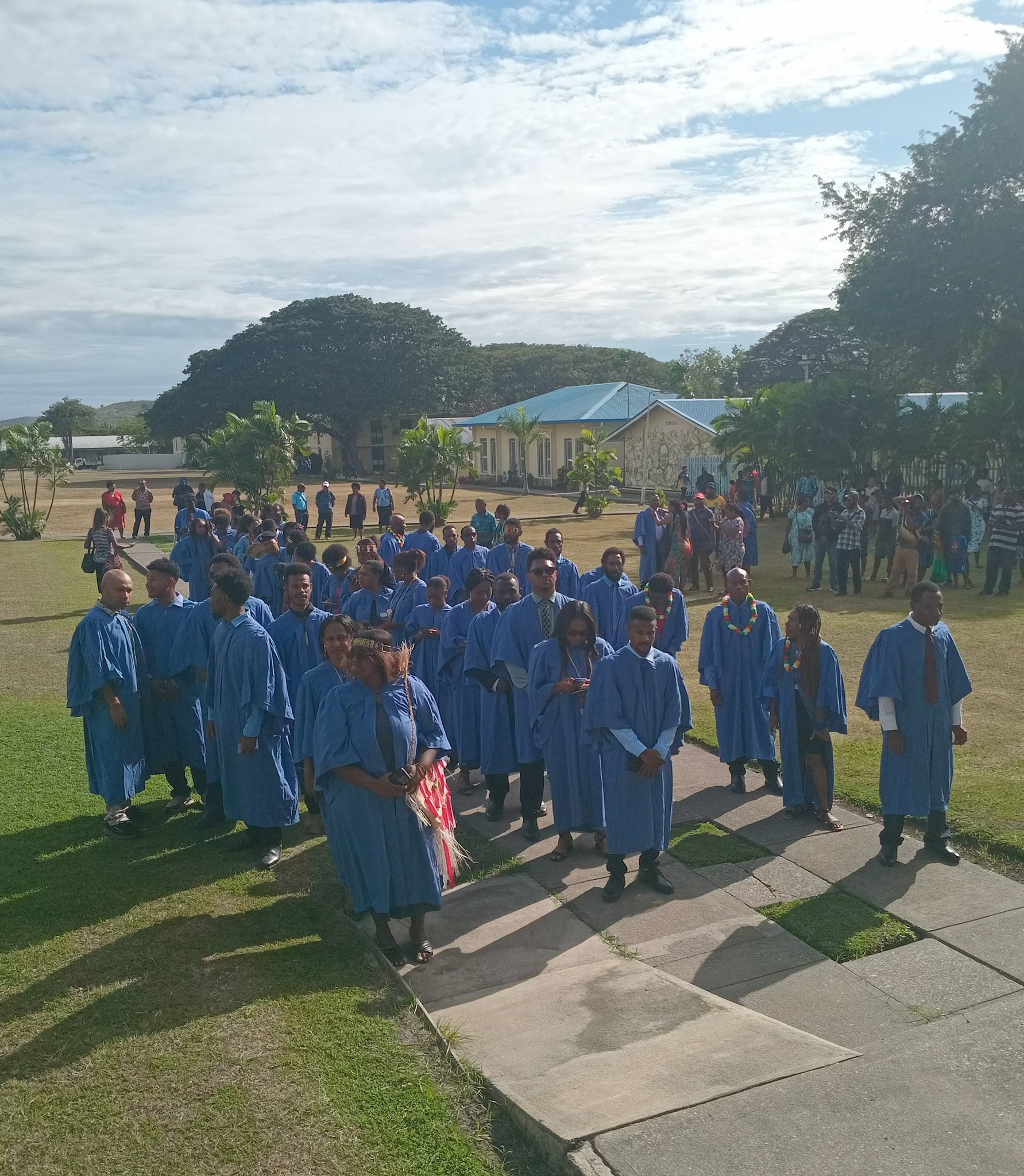 GRADUANDS URGED TO SHAPE THE FUTURE OF PNG’S PUBLIC SERVICE