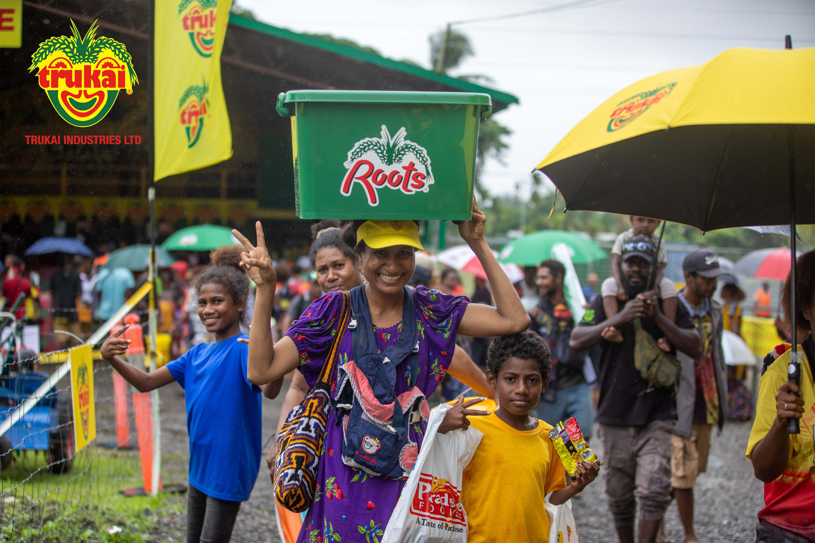 MOROBE SHOW OPENS UNDER HEAVY RAIN