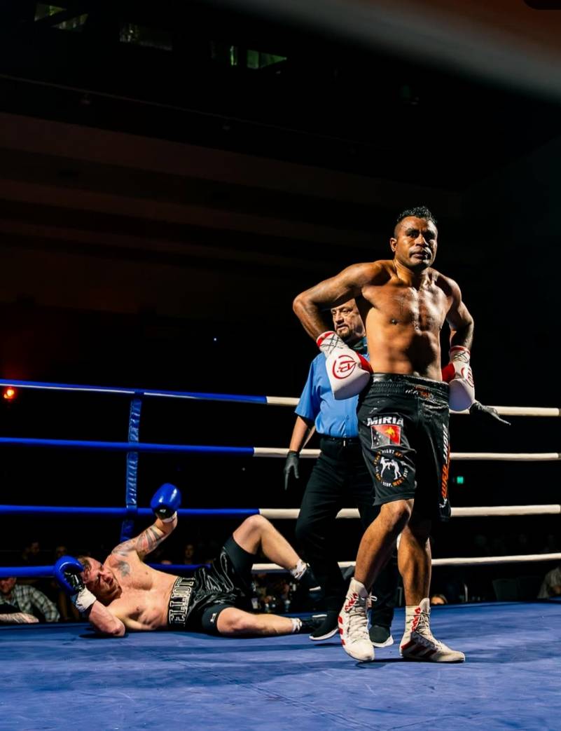 PETER MIRIA KNOCKS OUT TRENT ELLIOT IN 2ND ROUND OF SUPER MIDDLEWEIGHT FIGHT