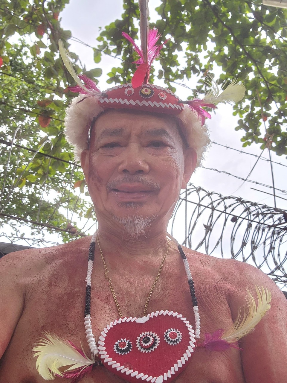 GOVERNOR MARUM CONGRATULATES JAMES PENG ON AWARD OF CHIEF