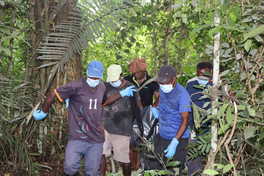 NCD AND CENTRAL POLICE RETRIEVE UNIDENTIFIED FEMALE BODY