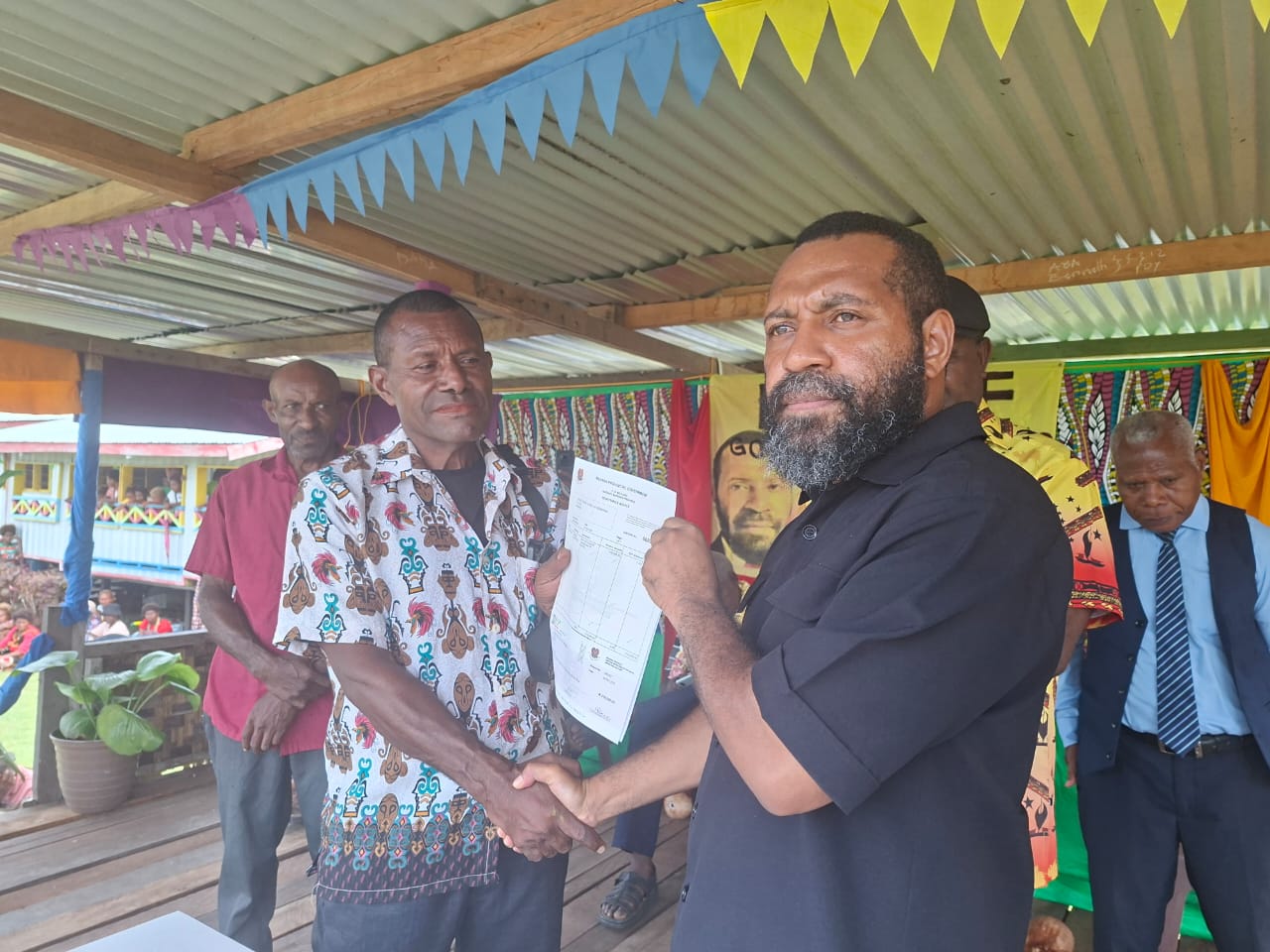 GOVERNOR PLEDGES SUPPORT TO BUILD HUMAN RESOURCE FOR DISPLACED ISLANDERS