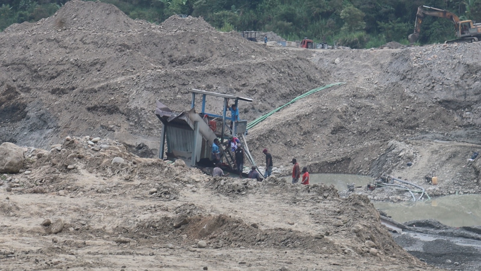 ILLEGAL GOLD TRADE DEPRIVING LOCALS FROM MAKING INCOME