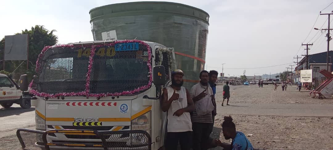 PRIMARY SCHOOL IN MOROBE GETS NEW WATER TANKS