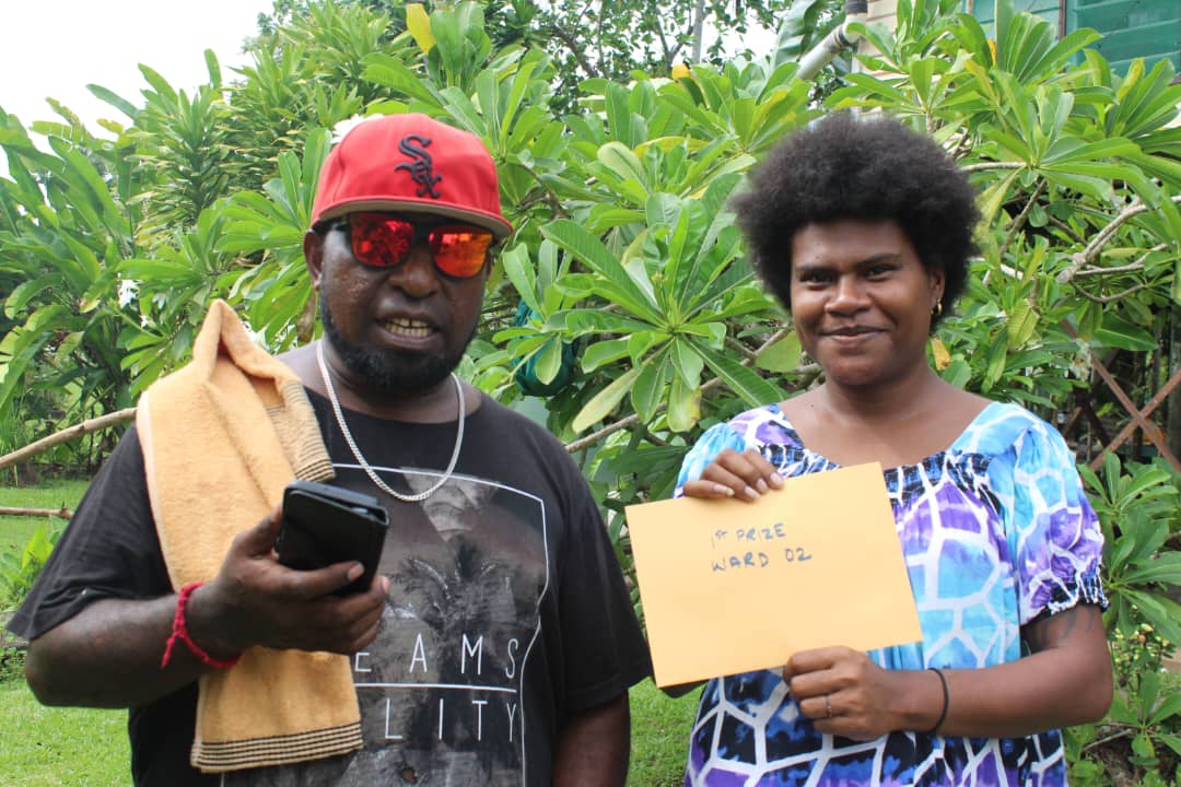 CHRISTMAS YARD COMPETITION WINNERS RECEIVE PRIZES