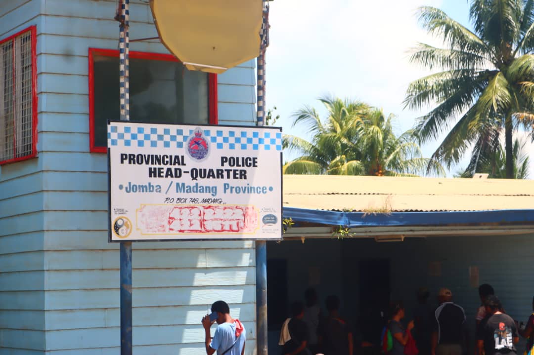 WANTED CRIMINAL SHOT & CAPTURED IN MADANG