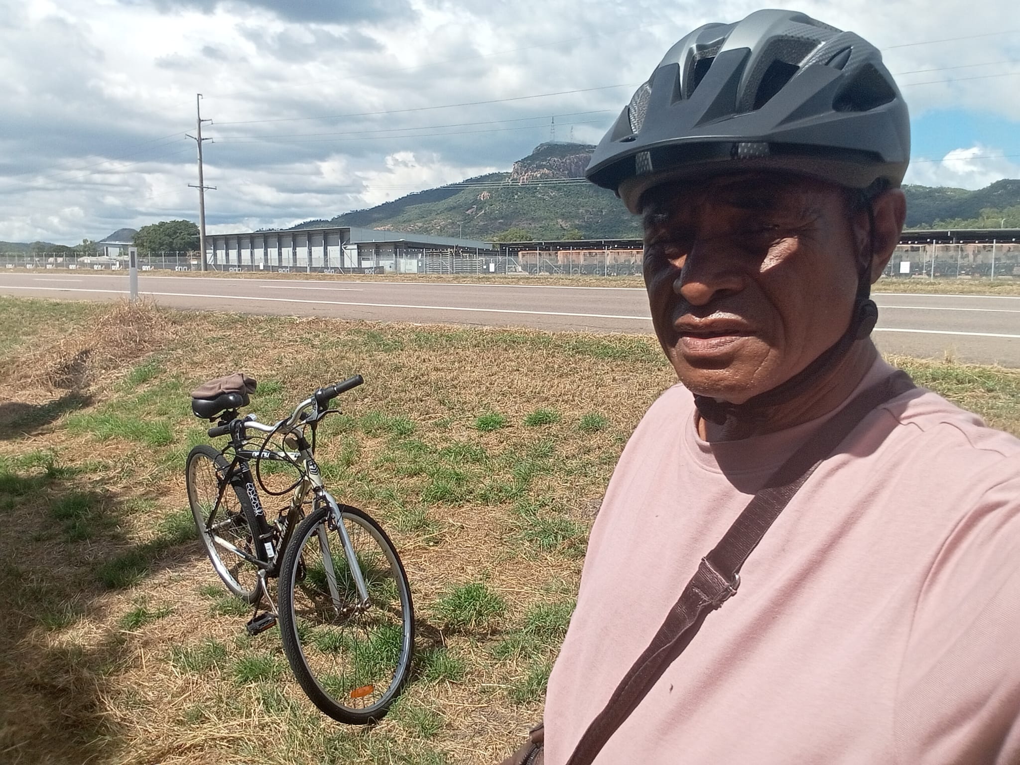 PNG PASTOR BEGINS 7, 800KM CYCLING MISSION ACROSS AUSTRALIA