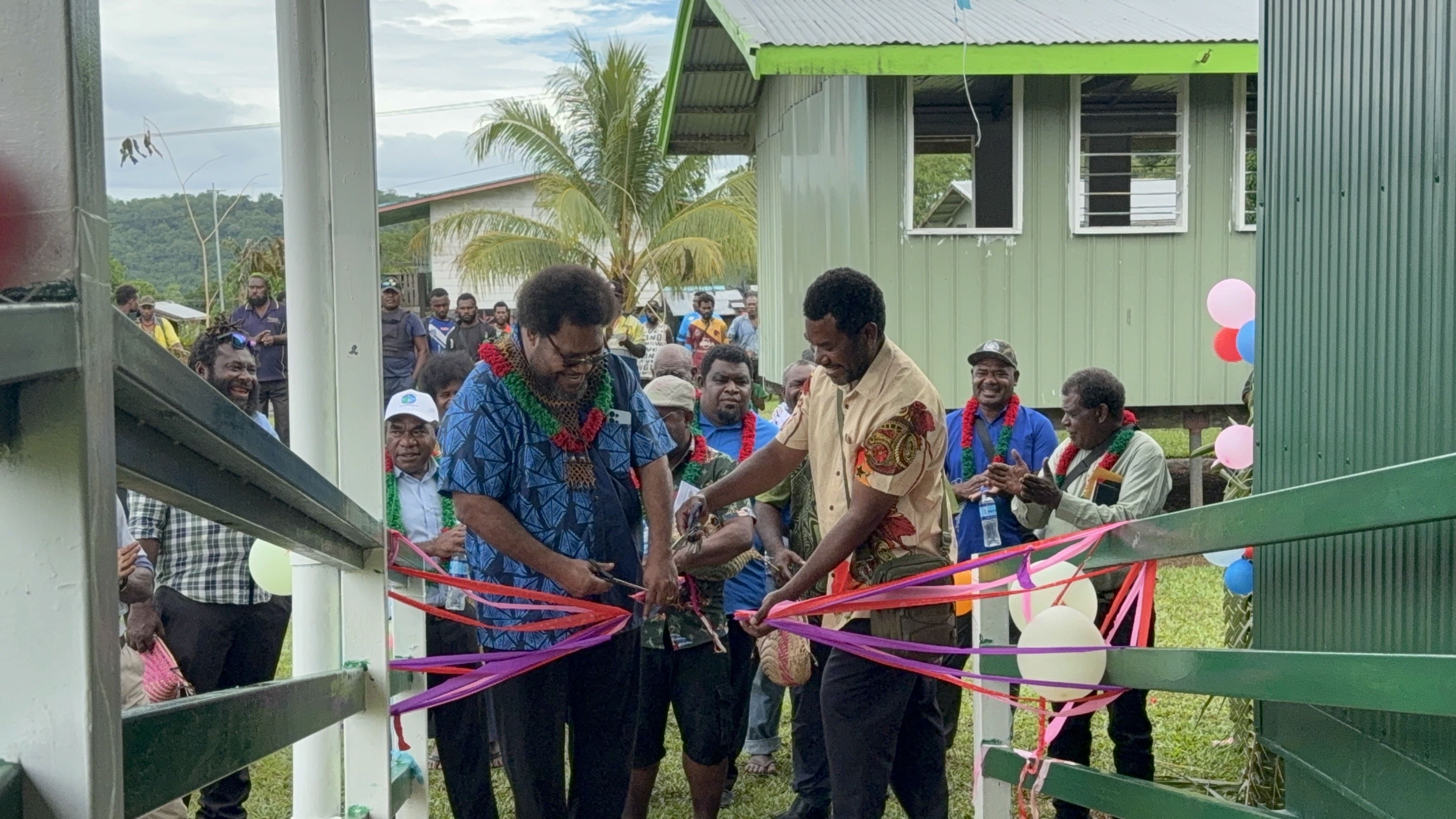 MINISTER LELANG OPENS NEW SCIENCE LAB, ANNOUNCES MAJOR EDUCATION FUNDING