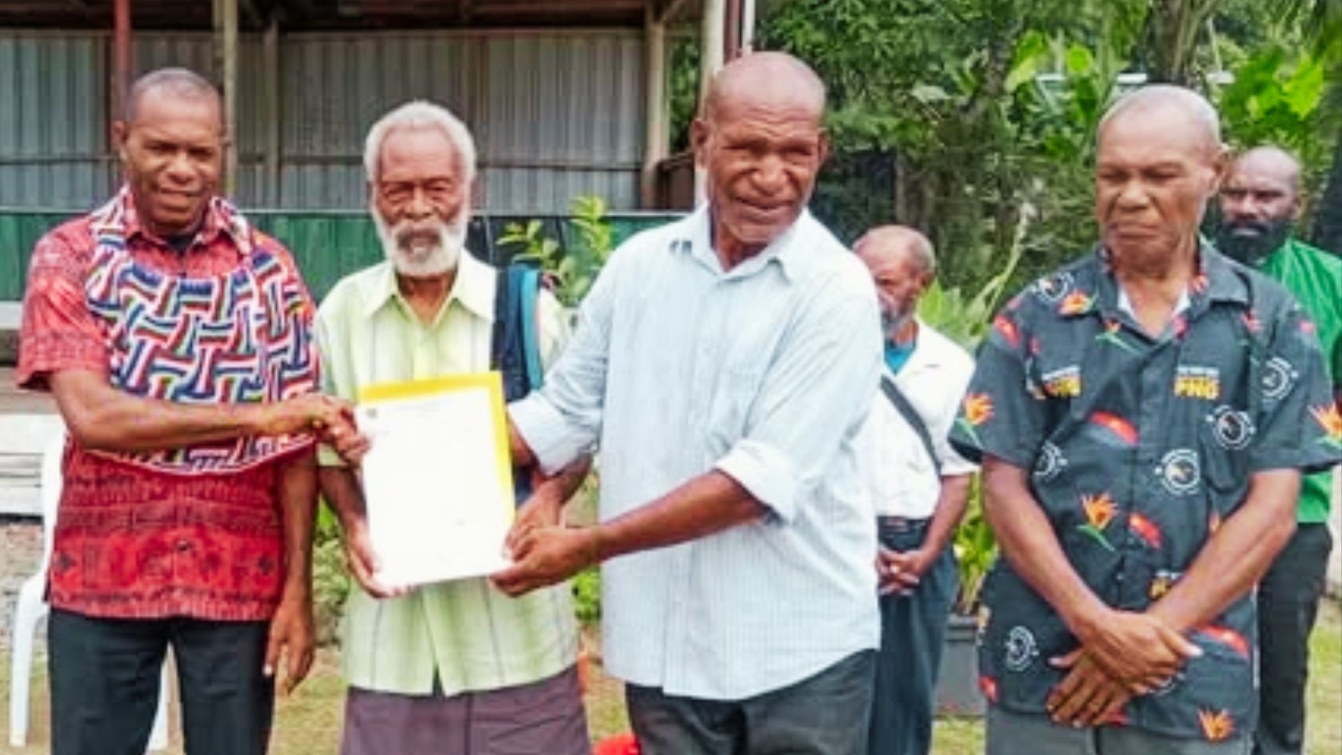 HUON GULF MP PRESENTS K50,000 TO SUPPORT CHURCH RENOVATIONS