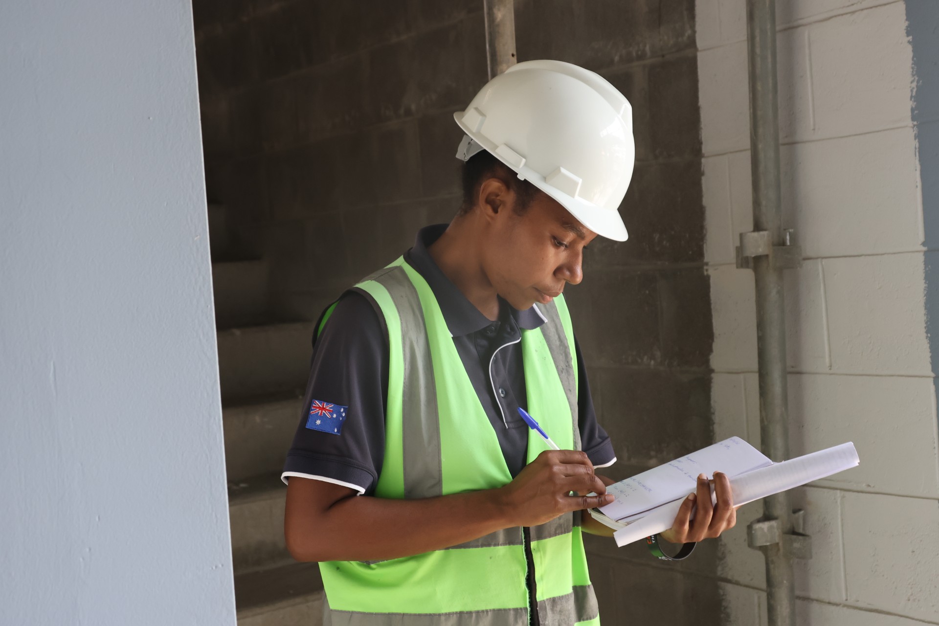 FROM STUDENT TO SITE CLERK: PNG UOT GRADUATE HELPS BUILD FUTURE FOR WOMEN IN TECHNICAL FIELDS