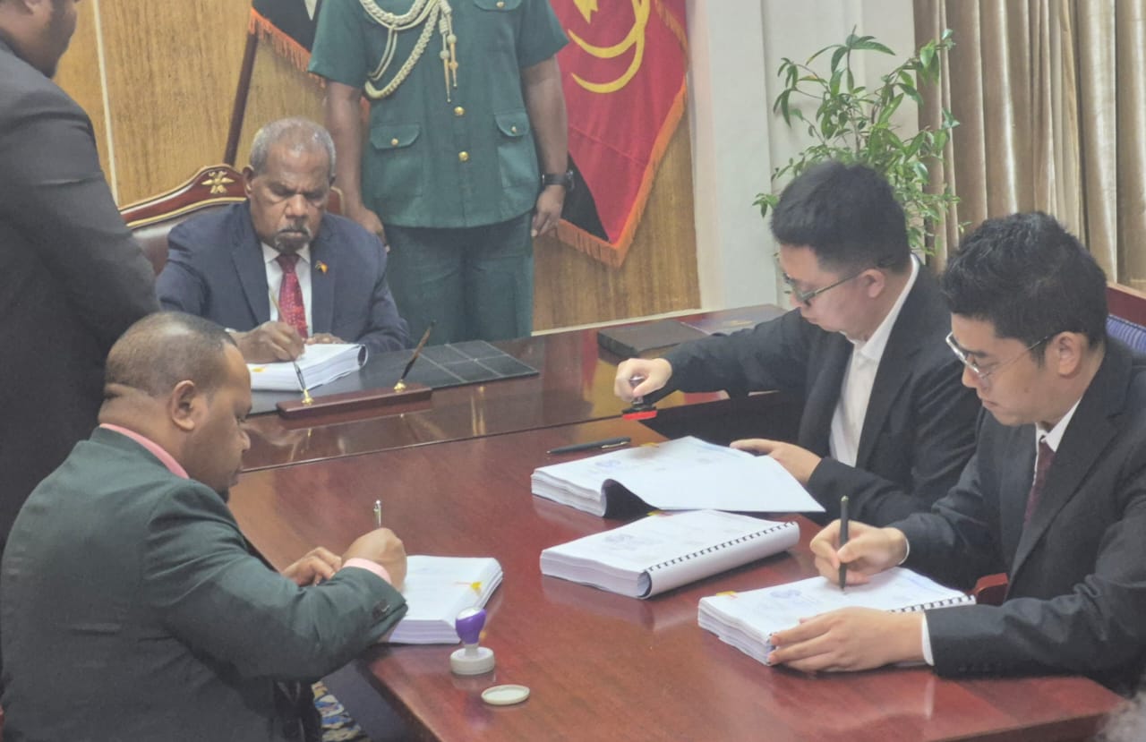 PEOPLE STAND TO BENEFIT FROM NEW ROAD PROJECT IN WEST SEPIK