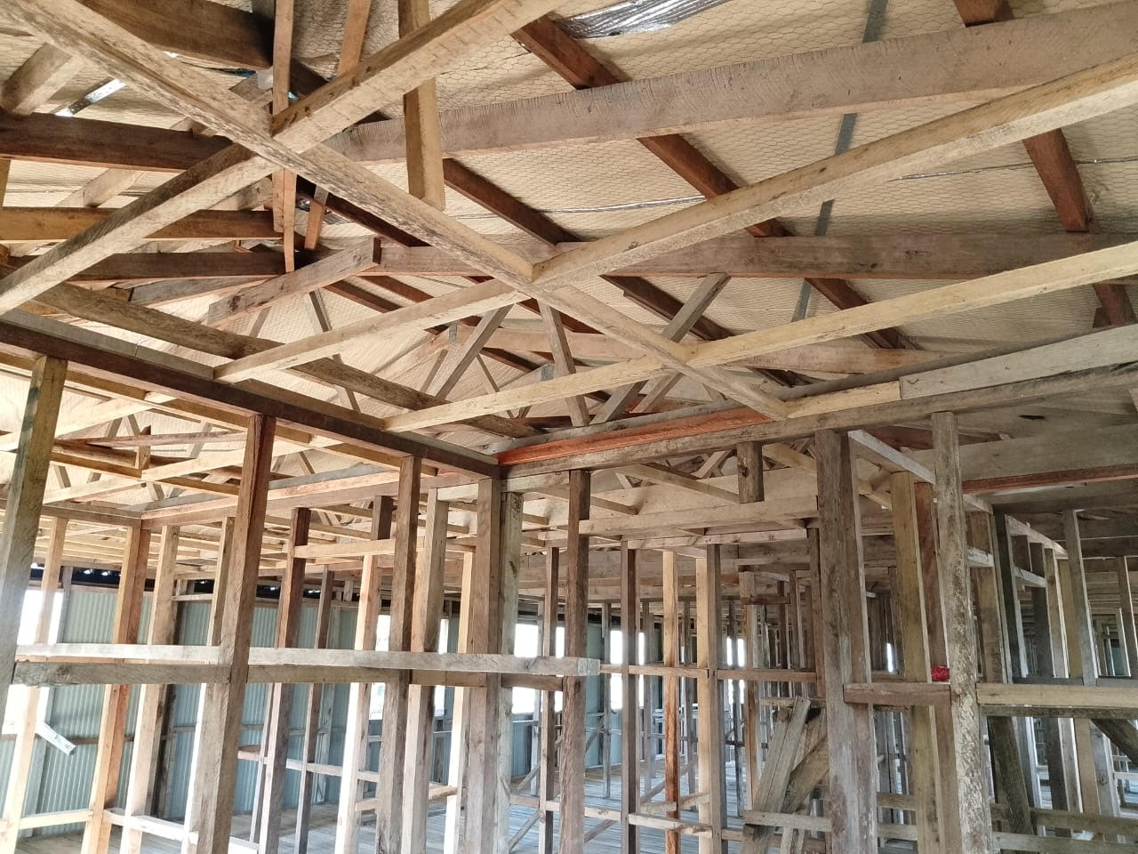 CONSTRUCTION REACHES CEILING STAGE AT EPENDA SCHOOL OF EVANGELISM