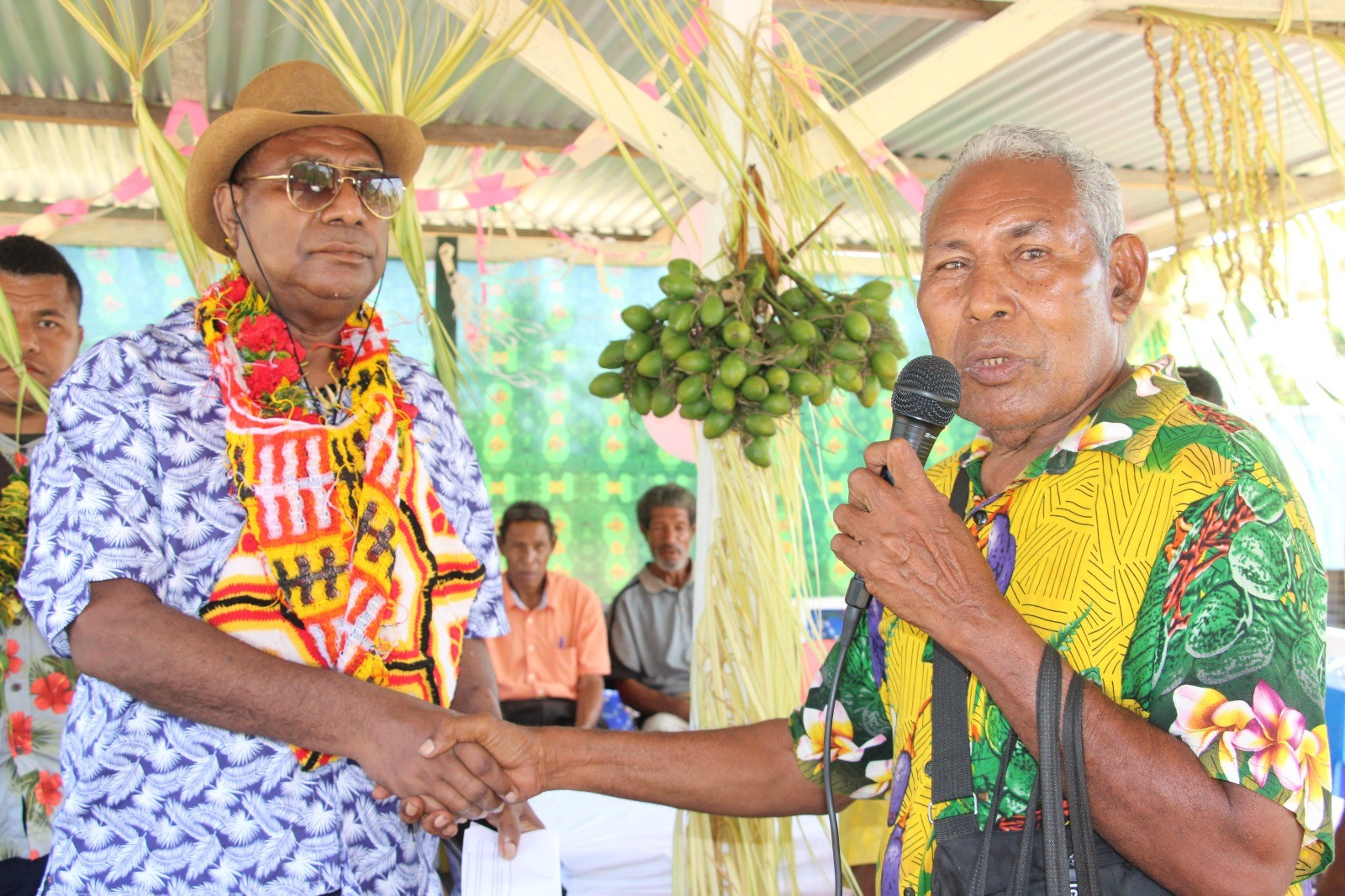 PIPELINE COMMUNITY PETITIONS KAIRUKU PM OVER PAPUA LNG CONCERNS